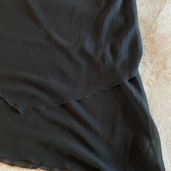 Woman’s Black 100% Silk Flowy Lined Dress Size L - Picture 6 of 9